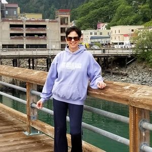 Meet your Posher, Mitzi